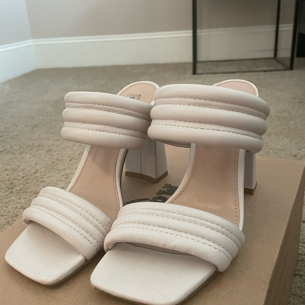 Steve Madden Two Strap Heels